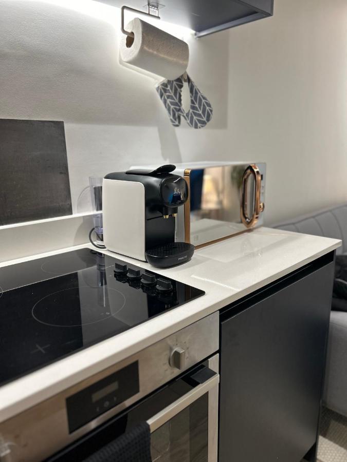 Апартаменти Modern 1-Bed Duplex+Balcony Манчестер Екстер'єр фото